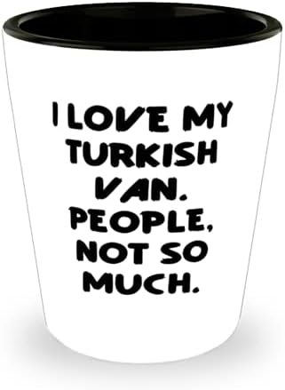 Volim svoj turski kombi. Nema puno ljudi. Čaša za čaše za ljubitelje mačaka